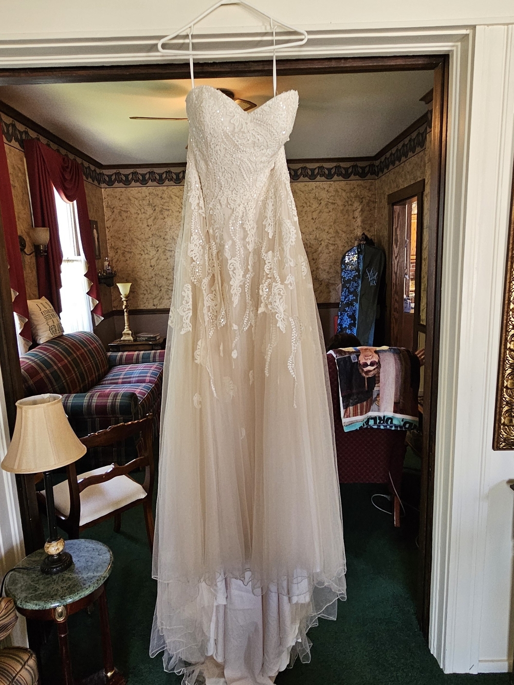 Strapless Lace Appliqué Tulle Wedding Dress - Ivory